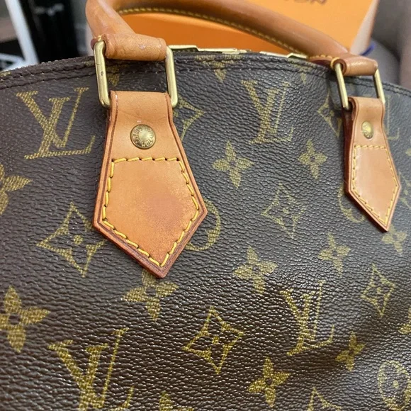 ❤️LV ALMA PM MONOGRAM❤️ - Picture 11 of 16